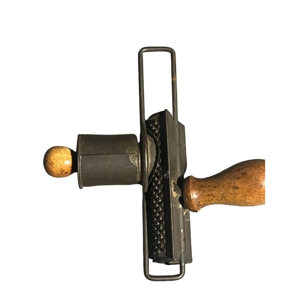 EDGAR ANTIQUE 1890's TIN NUTMEG SPICE GRATER GRINDER WOOD HAND SPRING CRANK RARE